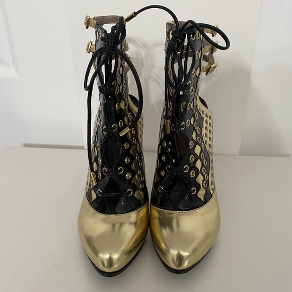 VERSACE | Gold Black Lace Up Gladiator Patent Leather Shoes Perforated Heels 36 - Picture 4 of 16